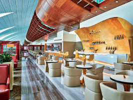 emirates-lounge-champagne-lounge