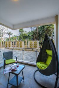 executive-residency-by-best-western-nairobi-balcony